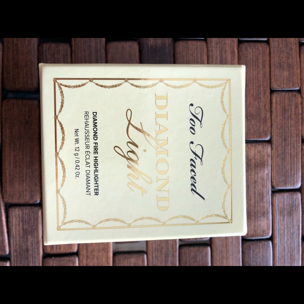 Too Faced Diamond Light Highlighter